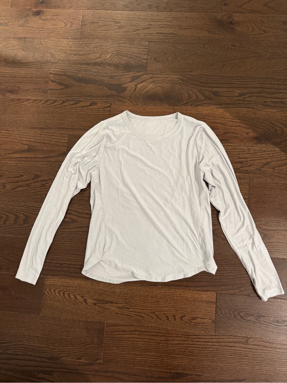 Old Navy Light Gray Long Sleeve Crewneck Tee